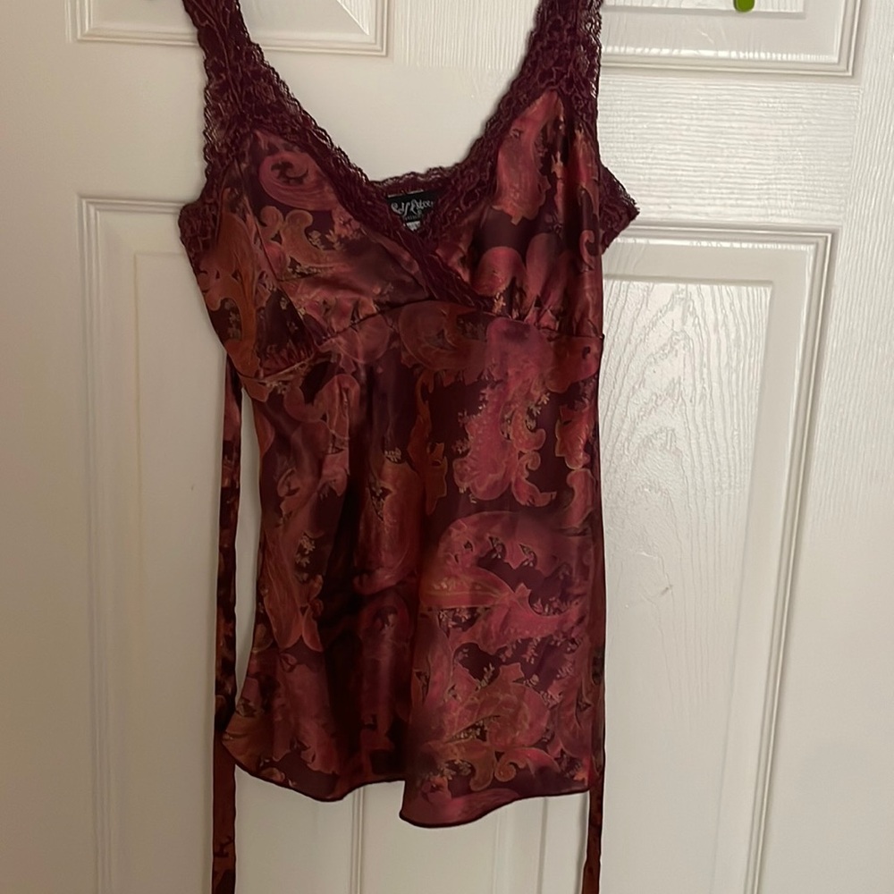 Y2K tank top maroon floral print